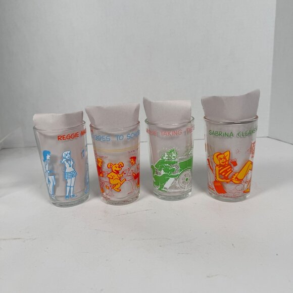 Vtg 1971 Archie Comics Glasses Set of 4 • Reggie Hot Dog Archie Sabrina • Reggie - Picture 1 of 13